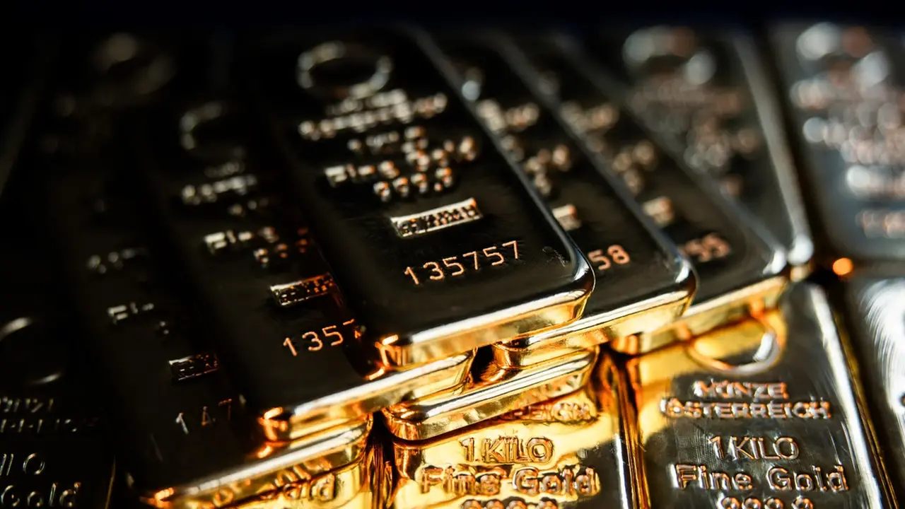 صندوق SPDR Gold Trust يبيع 2.28 طن من الذهب وسط تراجع حاد للأسعار